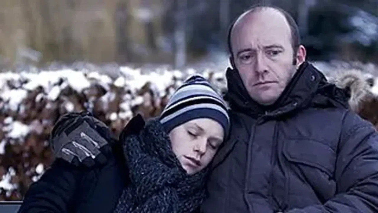 At Night (2007) movie backdrop