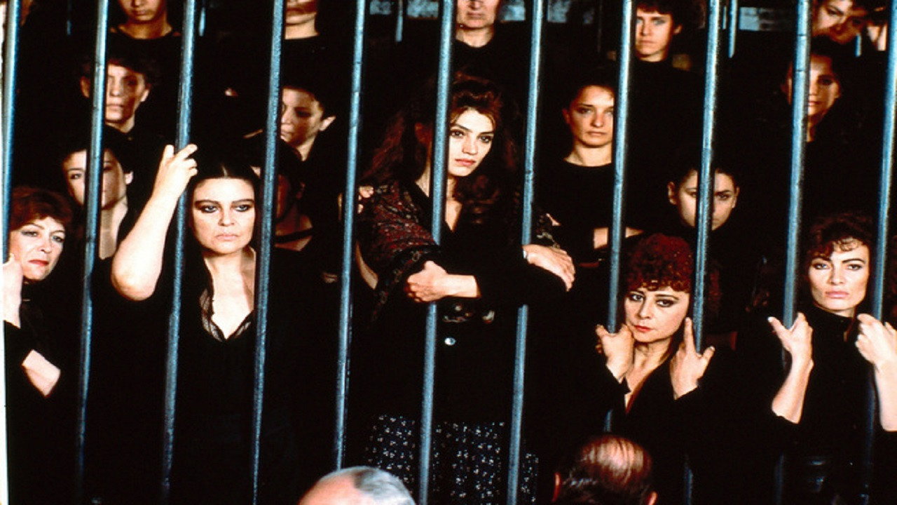 Camorra (A Story of Streets, Women and Crime) (1986) movie backdrop