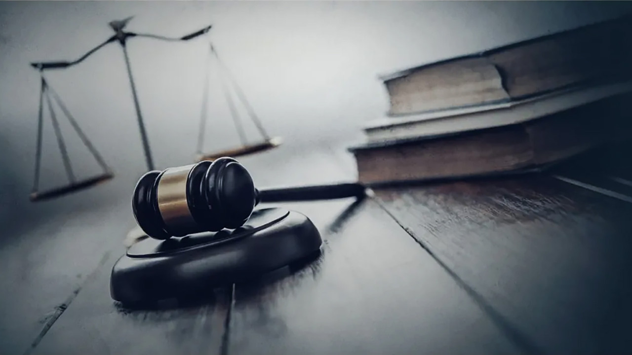 Chaos in Court (2020) TV show backdrop