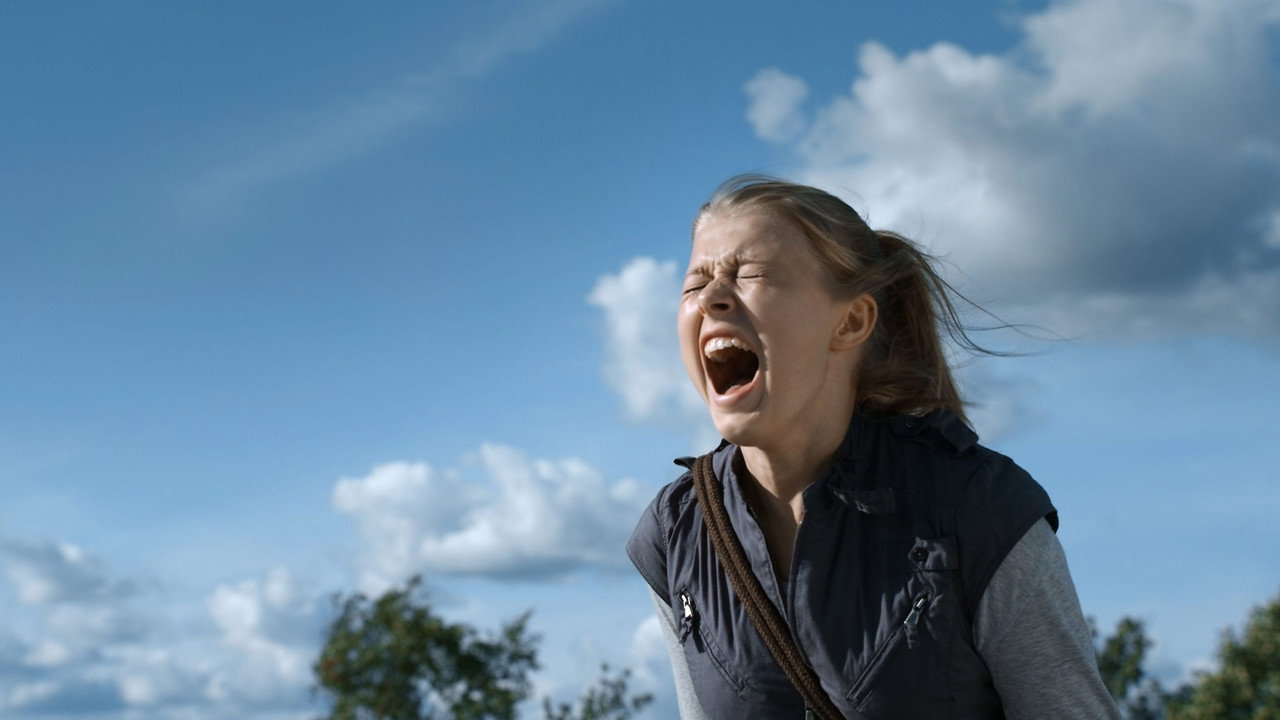 Run Sister Run! (2010) movie backdrop