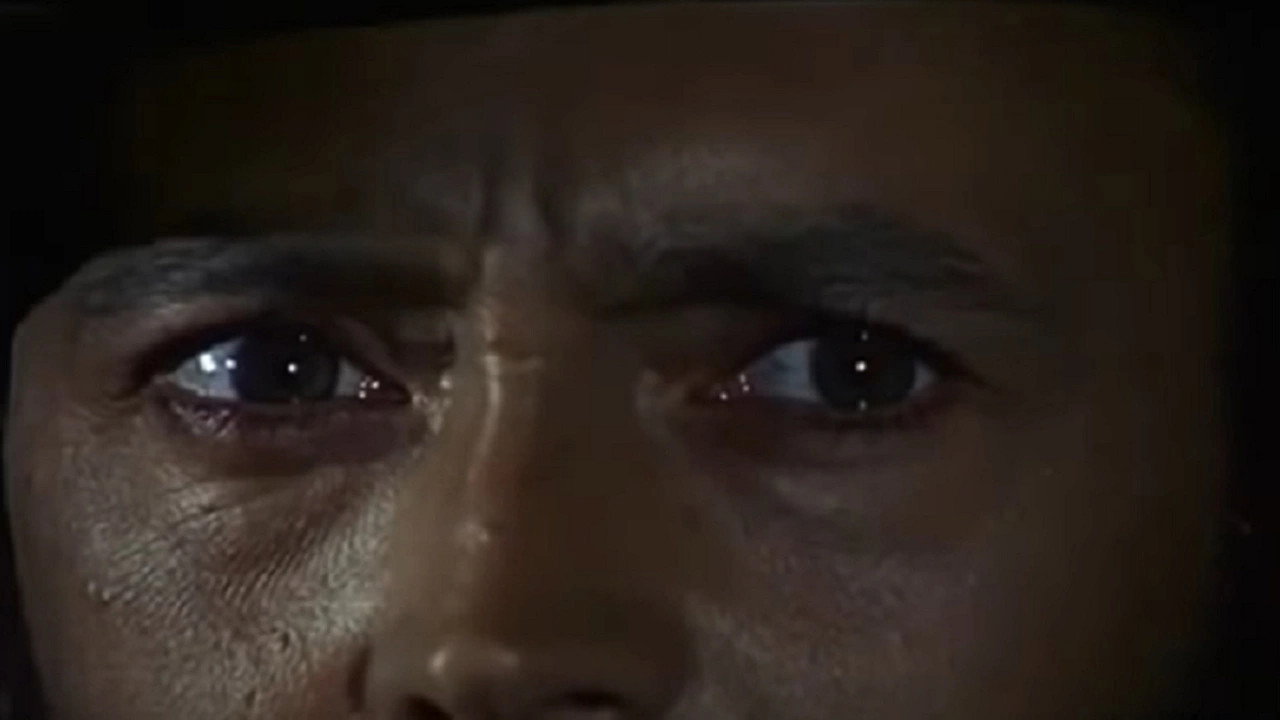 Gunmen and the Holy Ghost (1972) movie backdrop