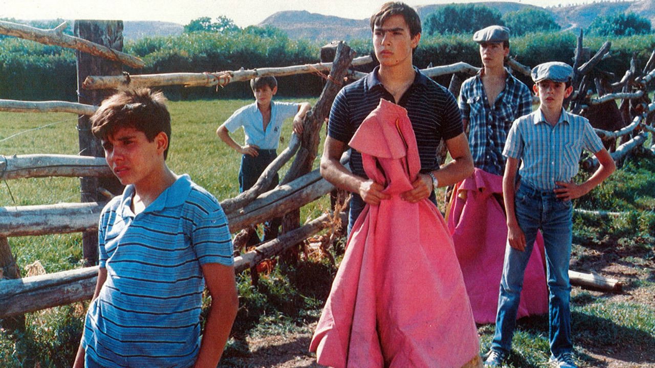 You Alone (1984) movie backdrop