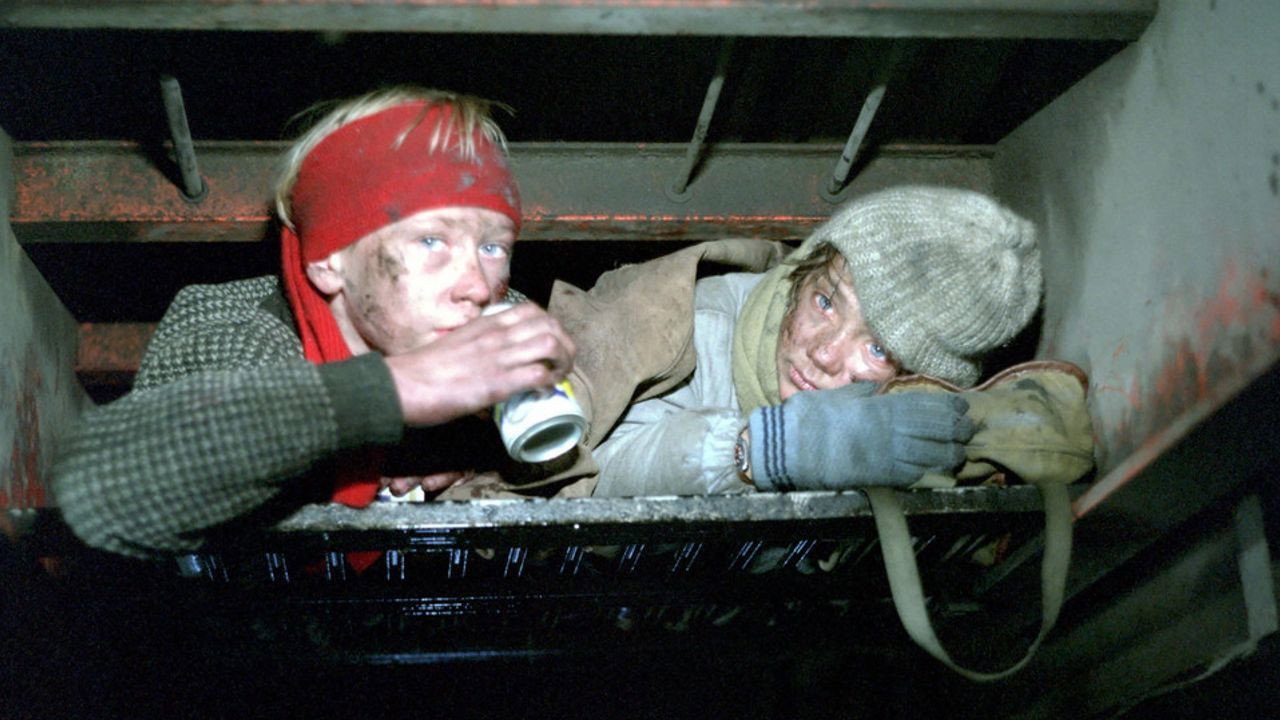 300 Miles to Heaven (1989) movie backdrop