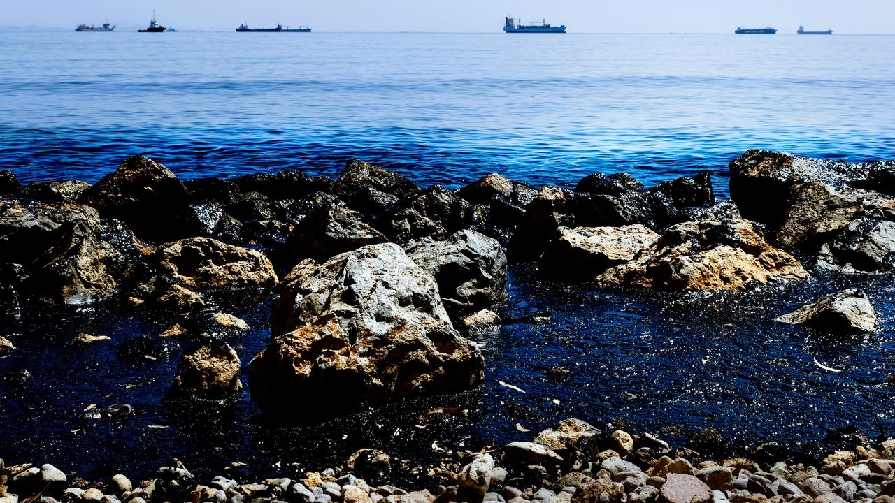 Oil Spill of The Century (2018) movie backdrop