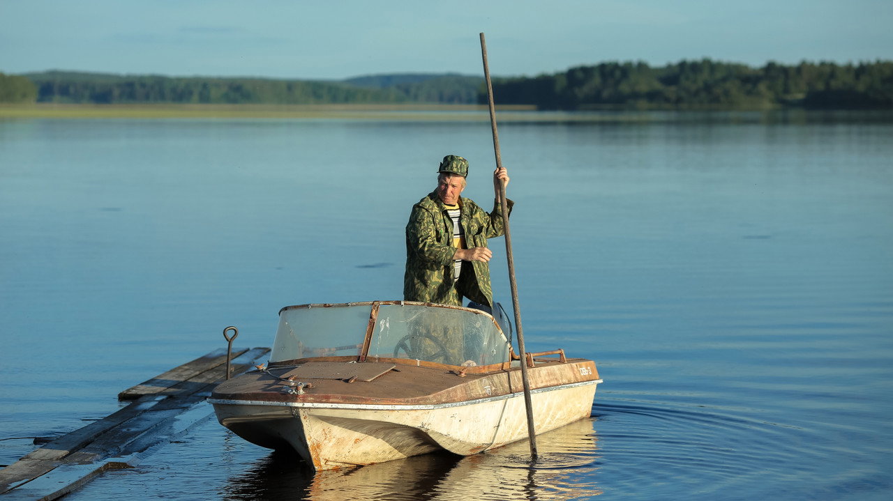 The Postman's White Nights (2014) movie backdrop