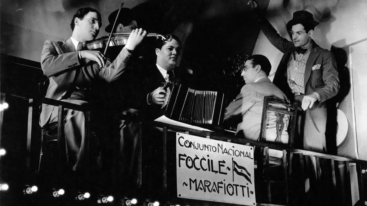 The Three Amateurs (1933) movie backdrop