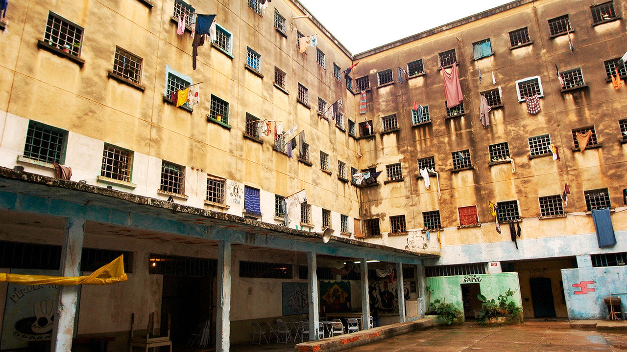 The Prisoner of the Iron Bars (2004) movie backdrop