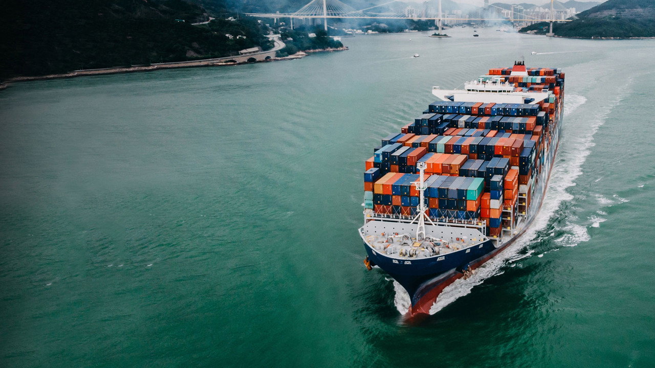 Shipping the World (2019) TV show backdrop