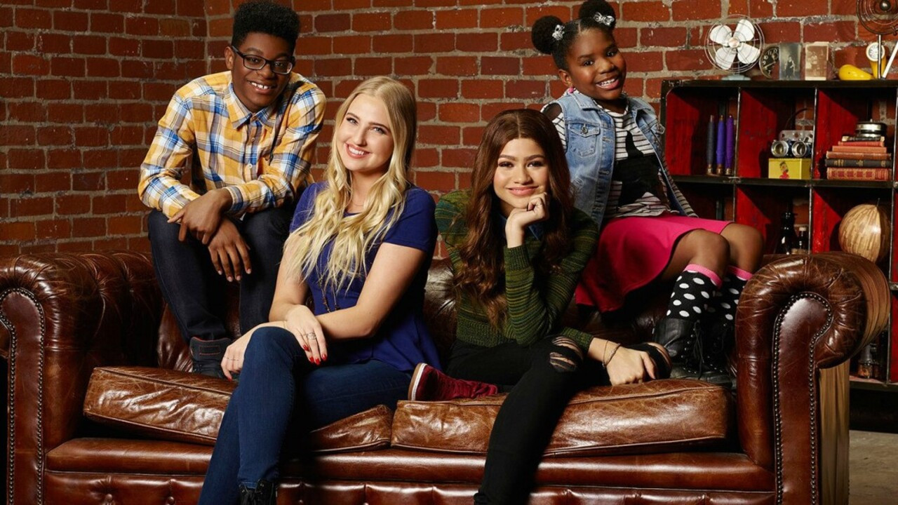 K C Undercover (2015) TV show backdrop
