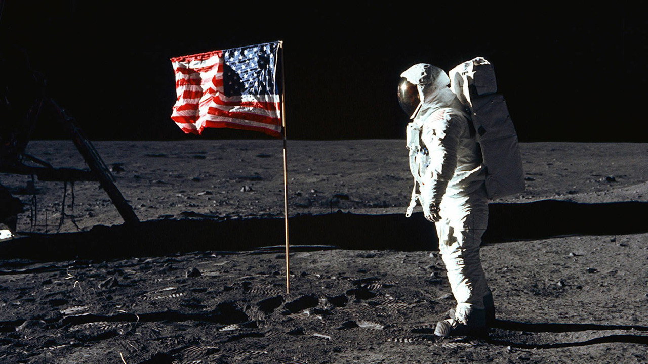 A Funny Thing Happened on the Way to the Moon (2001) movie backdrop