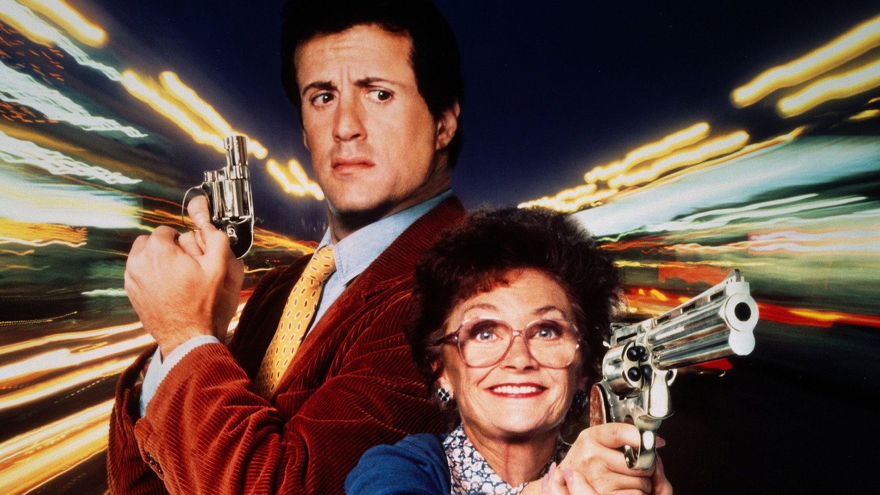 Stop Or My Mom Will Shoot (1992) movie backdrop