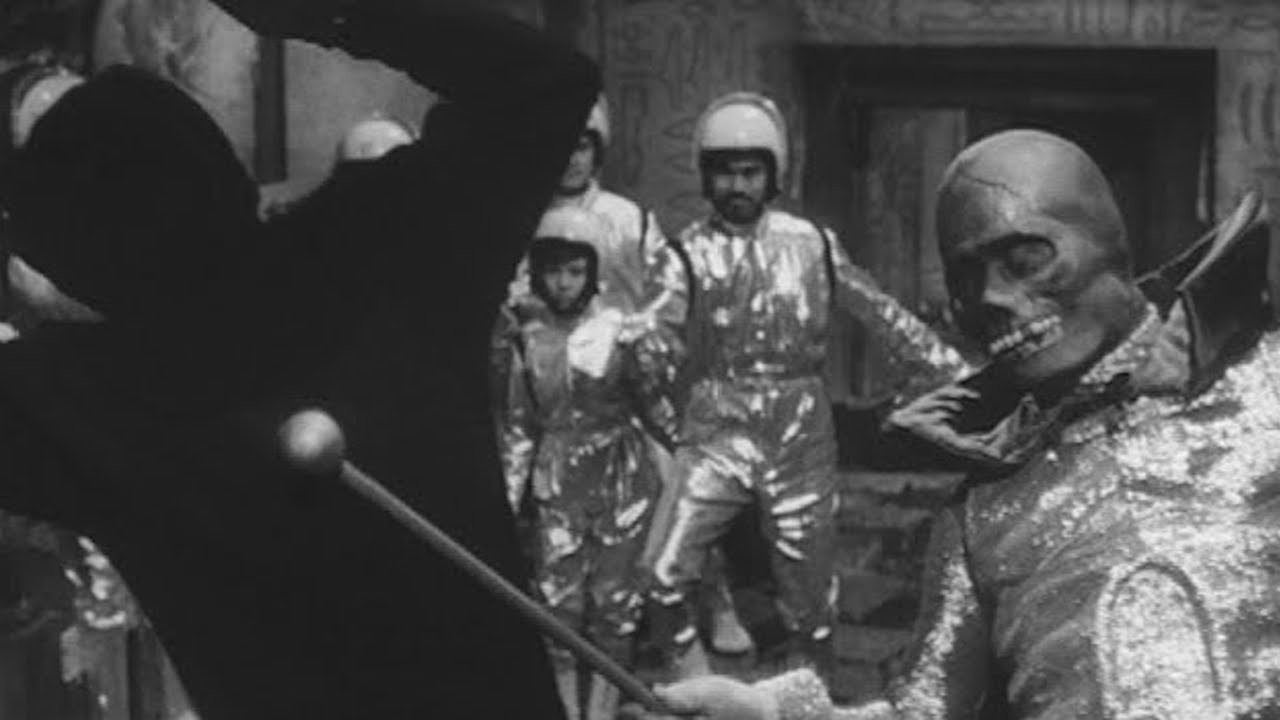 The Golden Bat (1966) movie backdrop