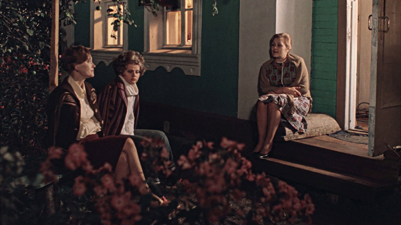 Moscow Does Not Believe in Tears (1980) movie backdrop