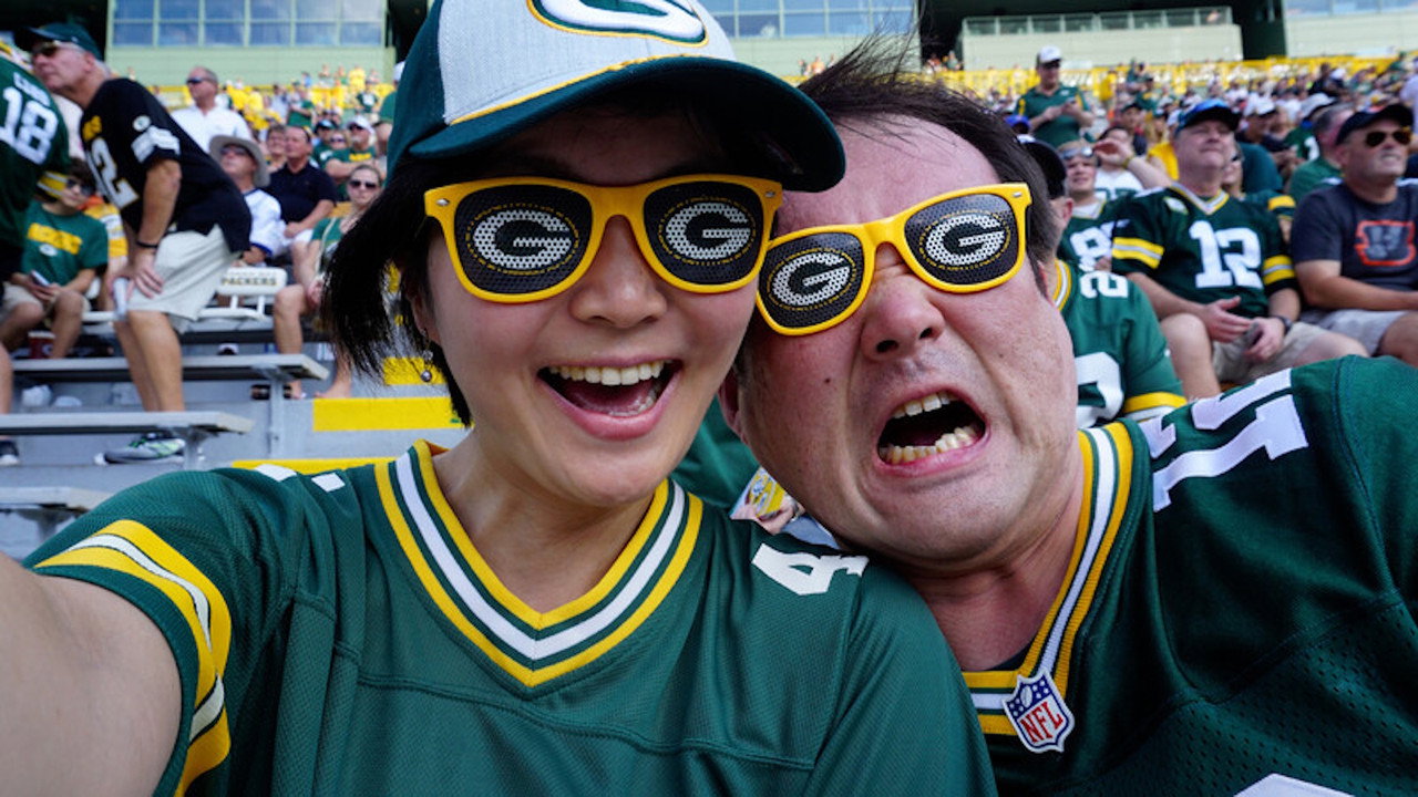 No Packers, No Life (2025) movie backdrop