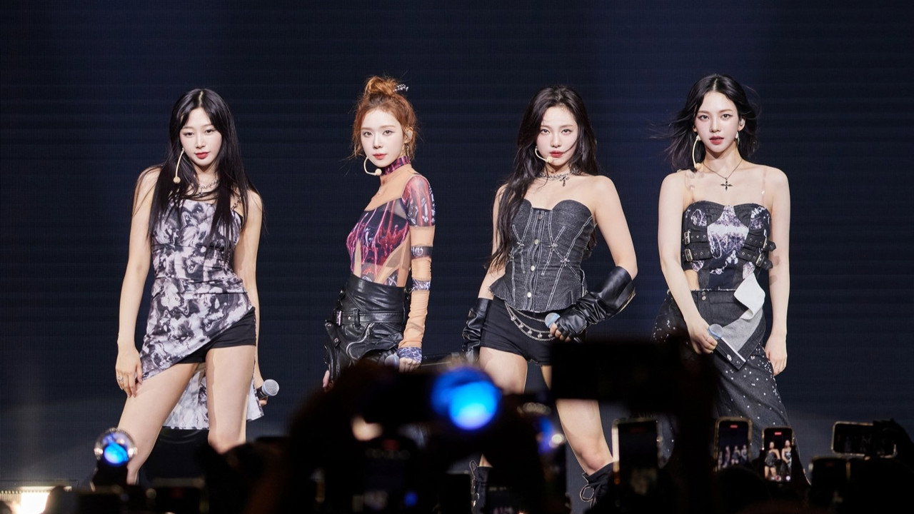 aespa LIVE TOUR 2023 ‘SYNK:HYPER LINE’ in JAPAN -Special Edition- (2023) movie backdrop