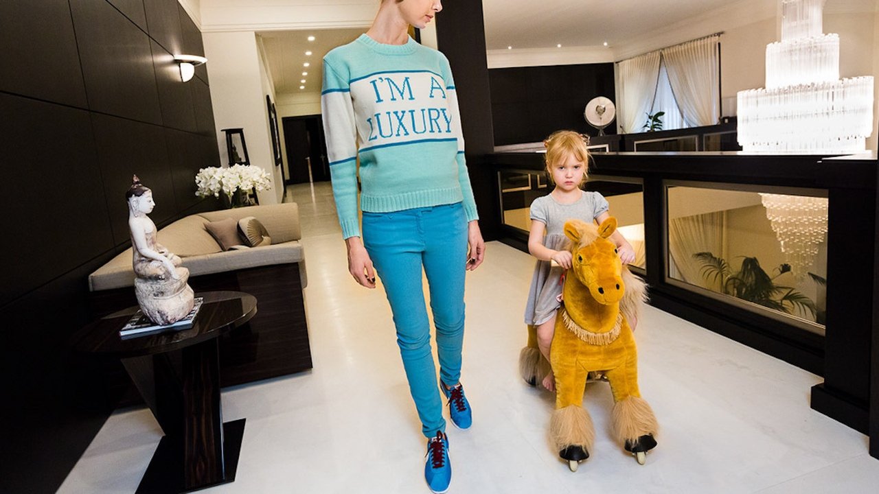 Generation Wealth (2018) movie backdrop