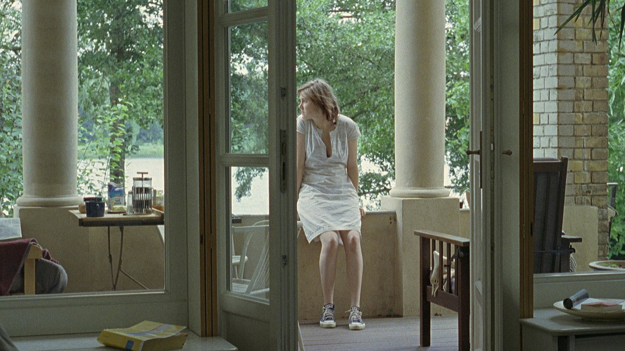 Afternoon (2007) movie backdrop