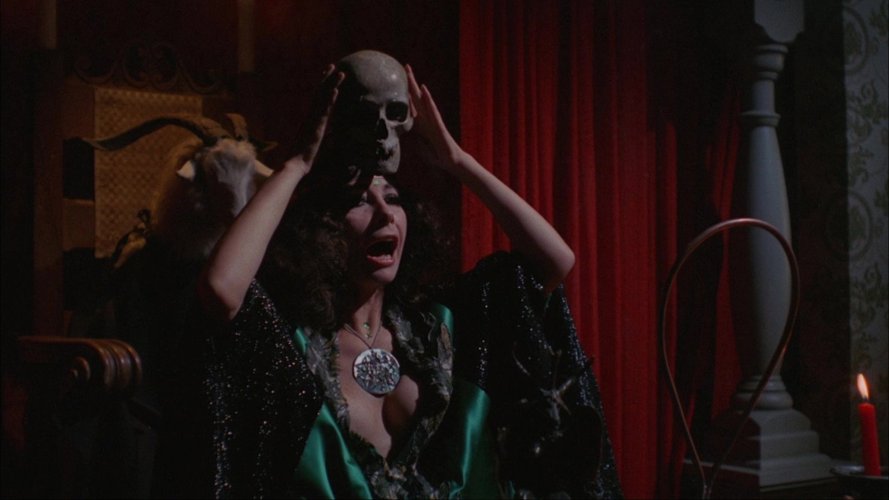 Simon, King of the Witches (1971) movie backdrop