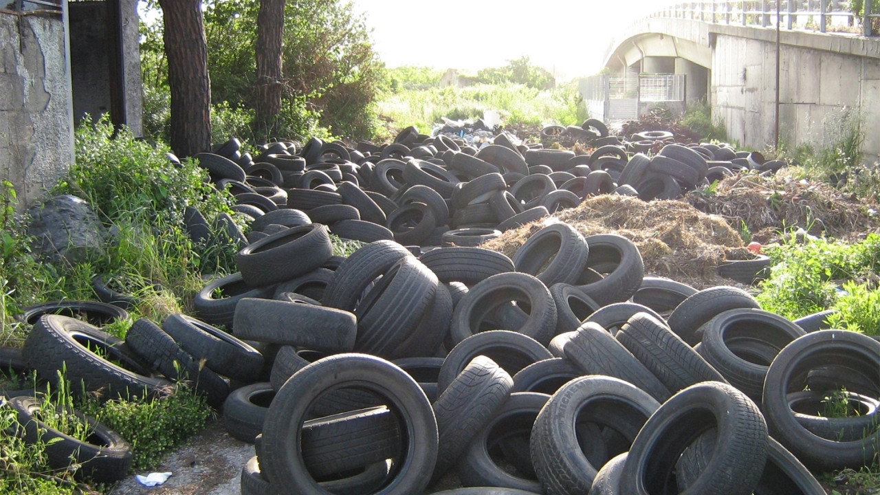 Biùtiful Cauntri (2008) movie backdrop
