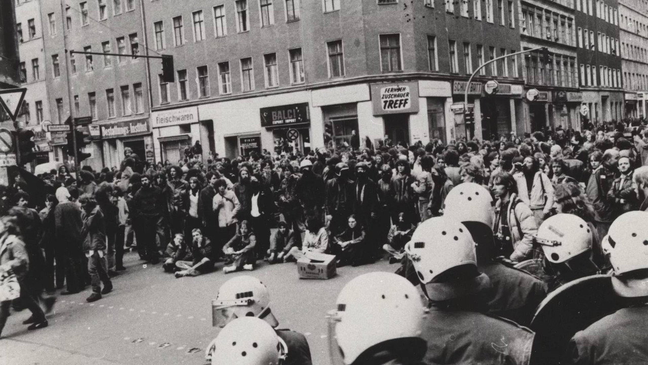 Schade, daß Beton nicht brennt (1981) movie backdrop