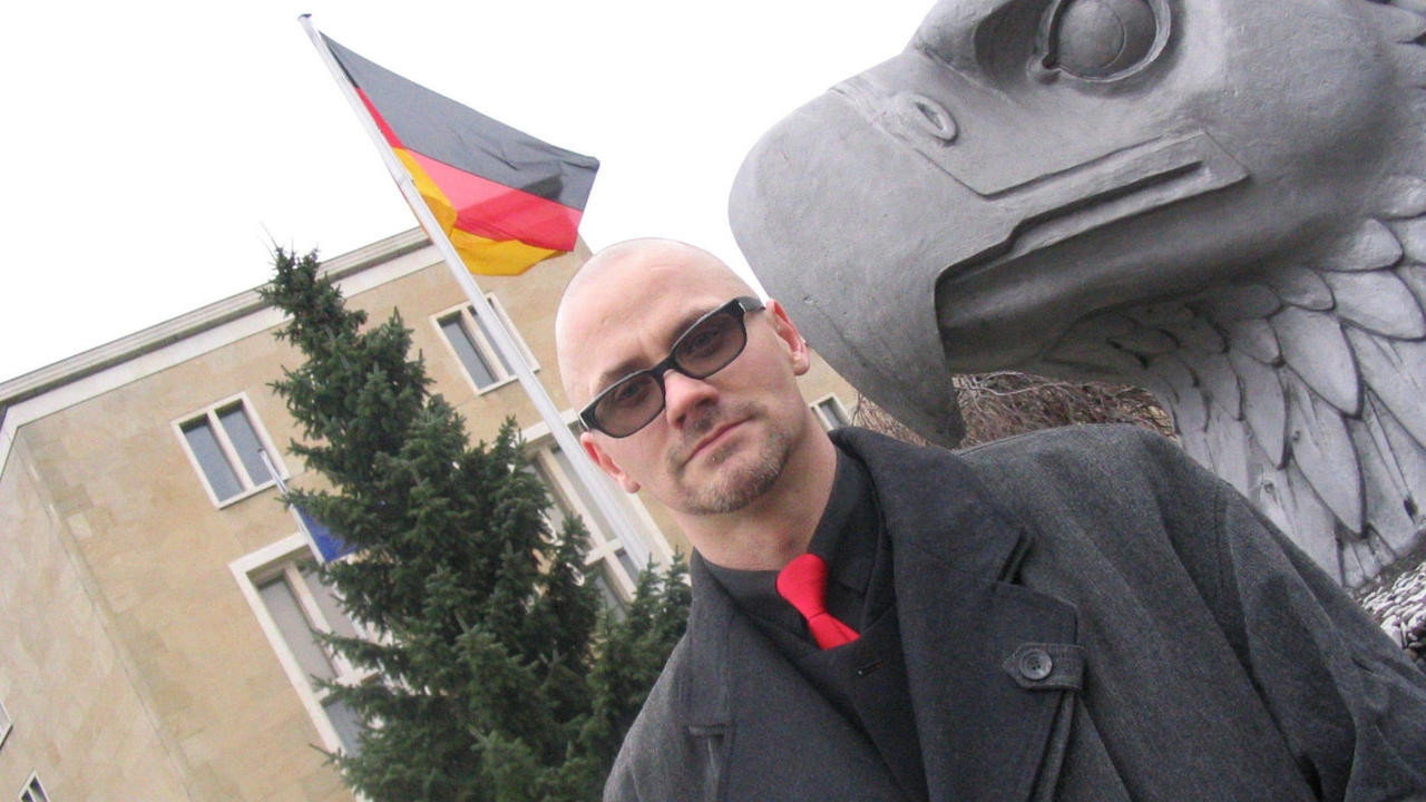 Men, Heroes and Gay Nazis (2005) movie backdrop