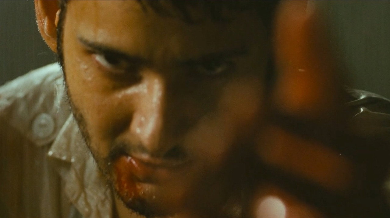 Khaleja (2010) movie backdrop