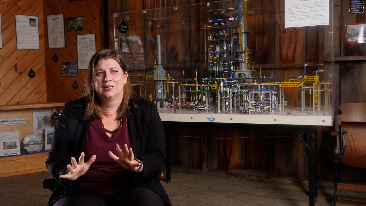Oil Springs (2025) movie backdrop