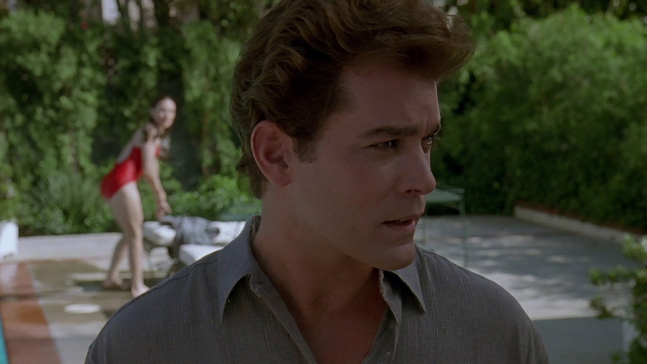 Unlawful Entry (1992) movie backdrop