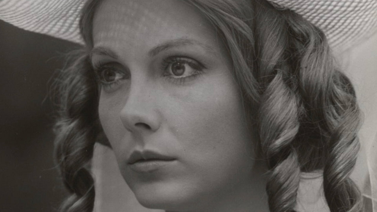 The Woman in White (1981) movie backdrop