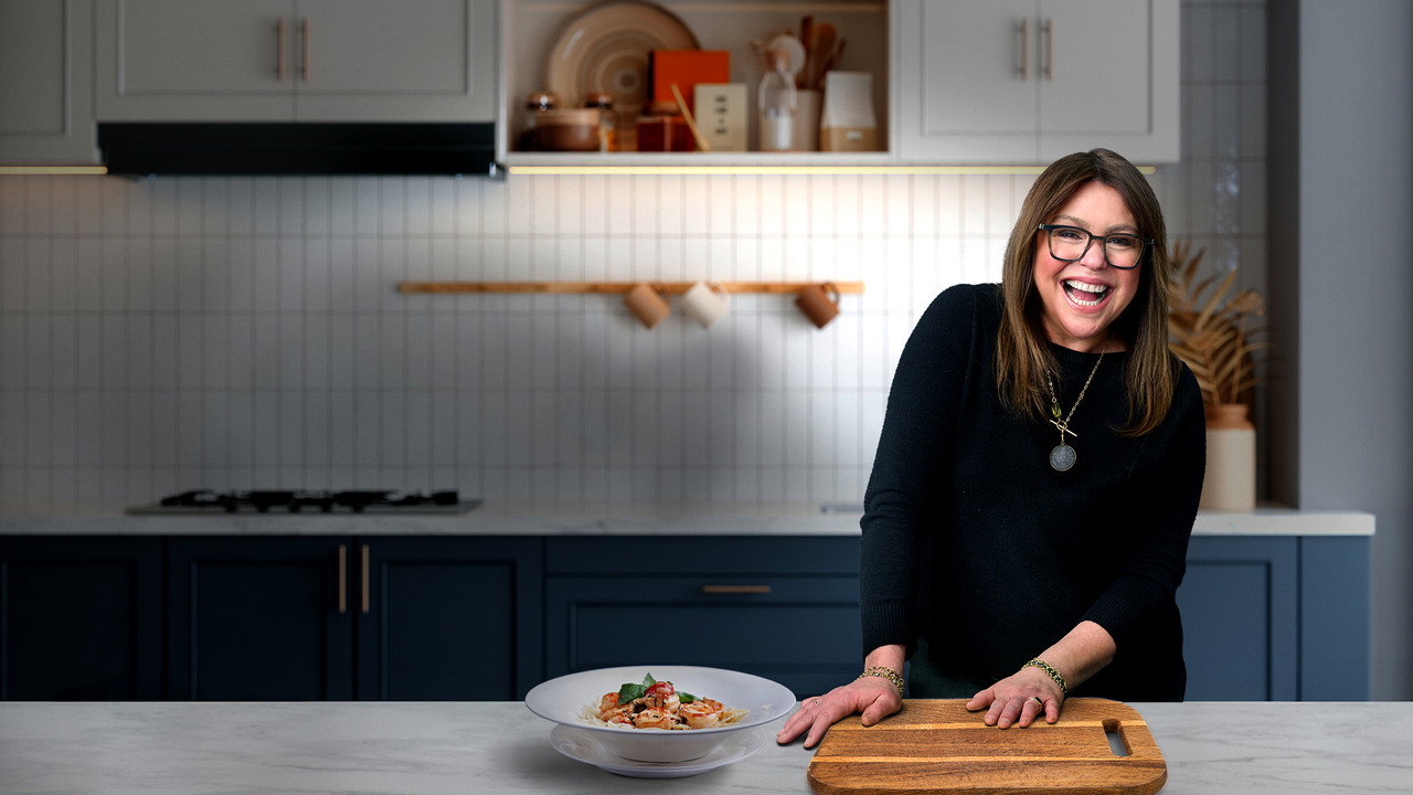 Rachael Ray's Meals in Minutes (2024) TV show backdrop