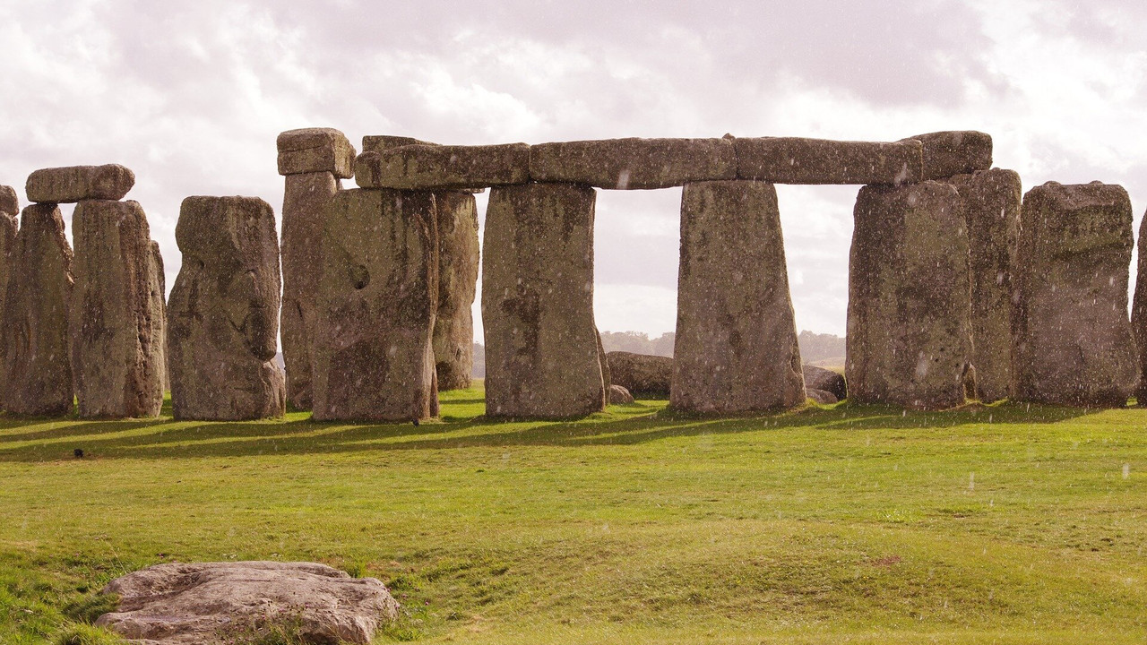 Stonehenge: Secrets Of The Stone (2015) movie backdrop
