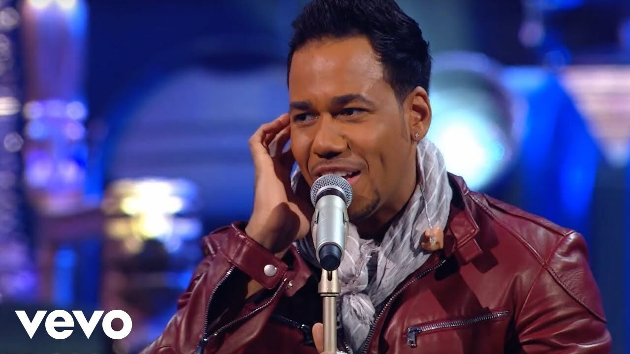 Romeo Santos: The King Stays King – Live at Madison Square Garden (2012) movie backdrop