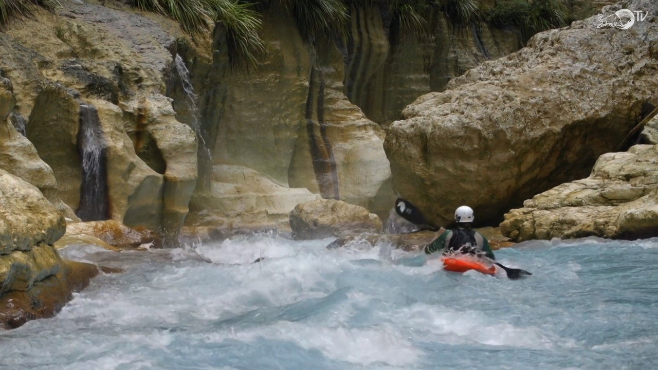 Locked In: First Descent of the Beriman Gorge (2018) movie backdrop