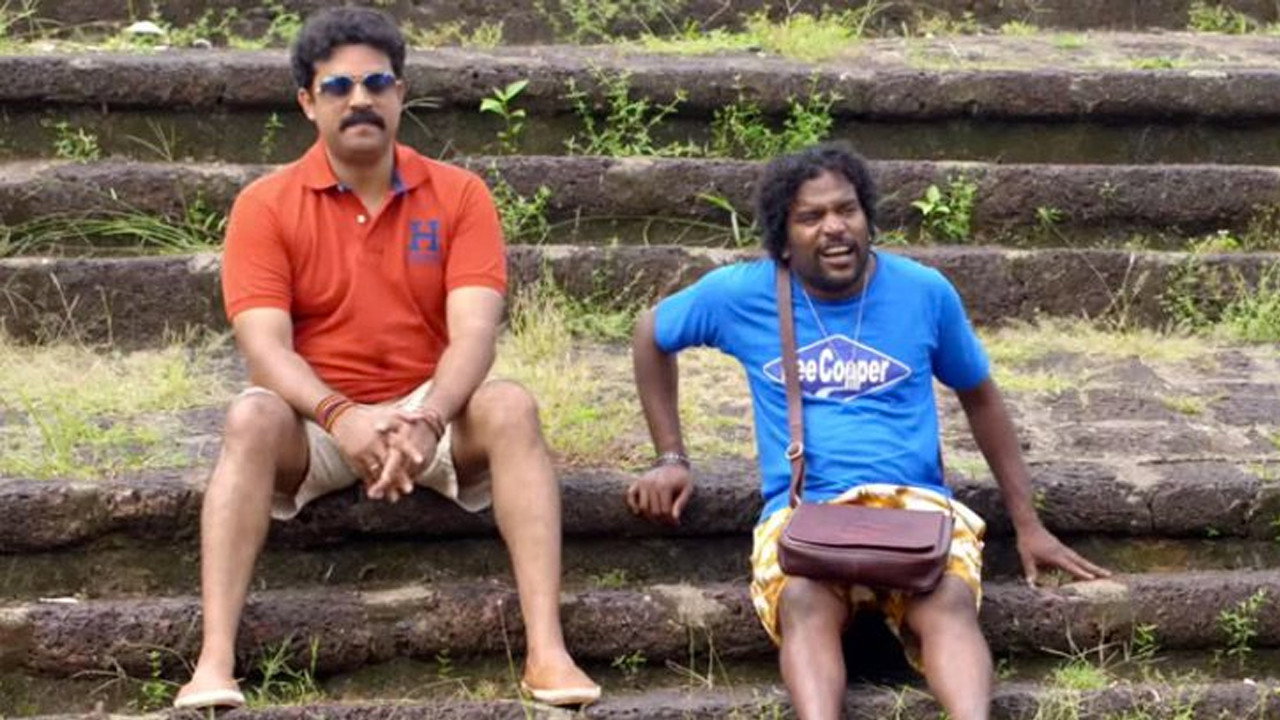 Ayal Jeevichirippundu (2017) movie backdrop