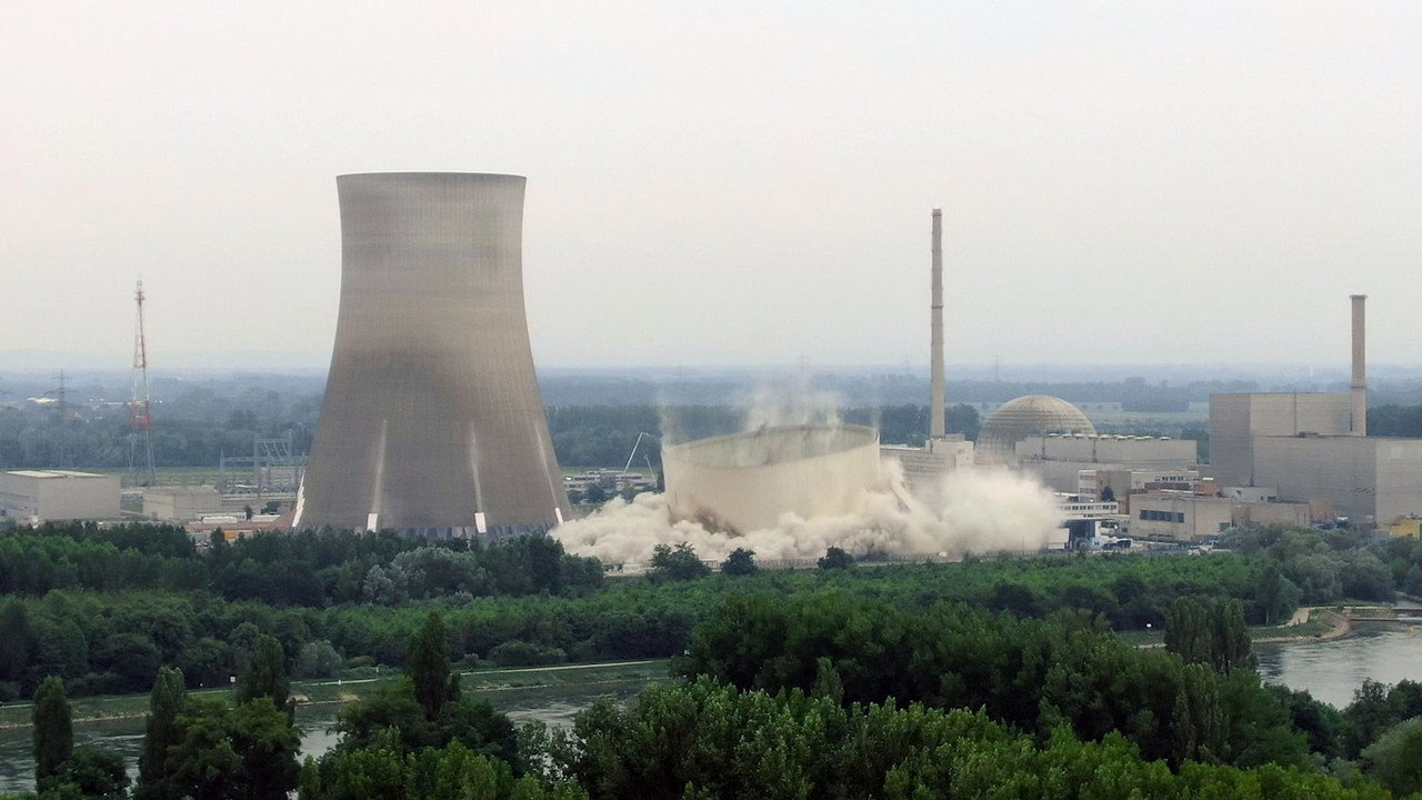 Nuclear Power - End of an Era? (2023) movie backdrop