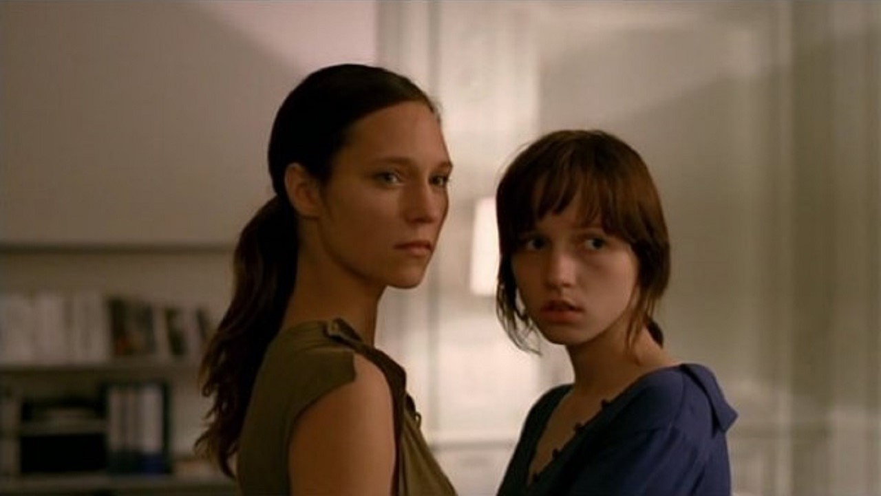 Ghosts (2005) movie backdrop
