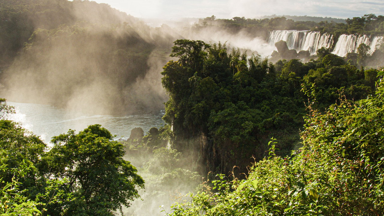 Wild Argentina (2023) TV show backdrop