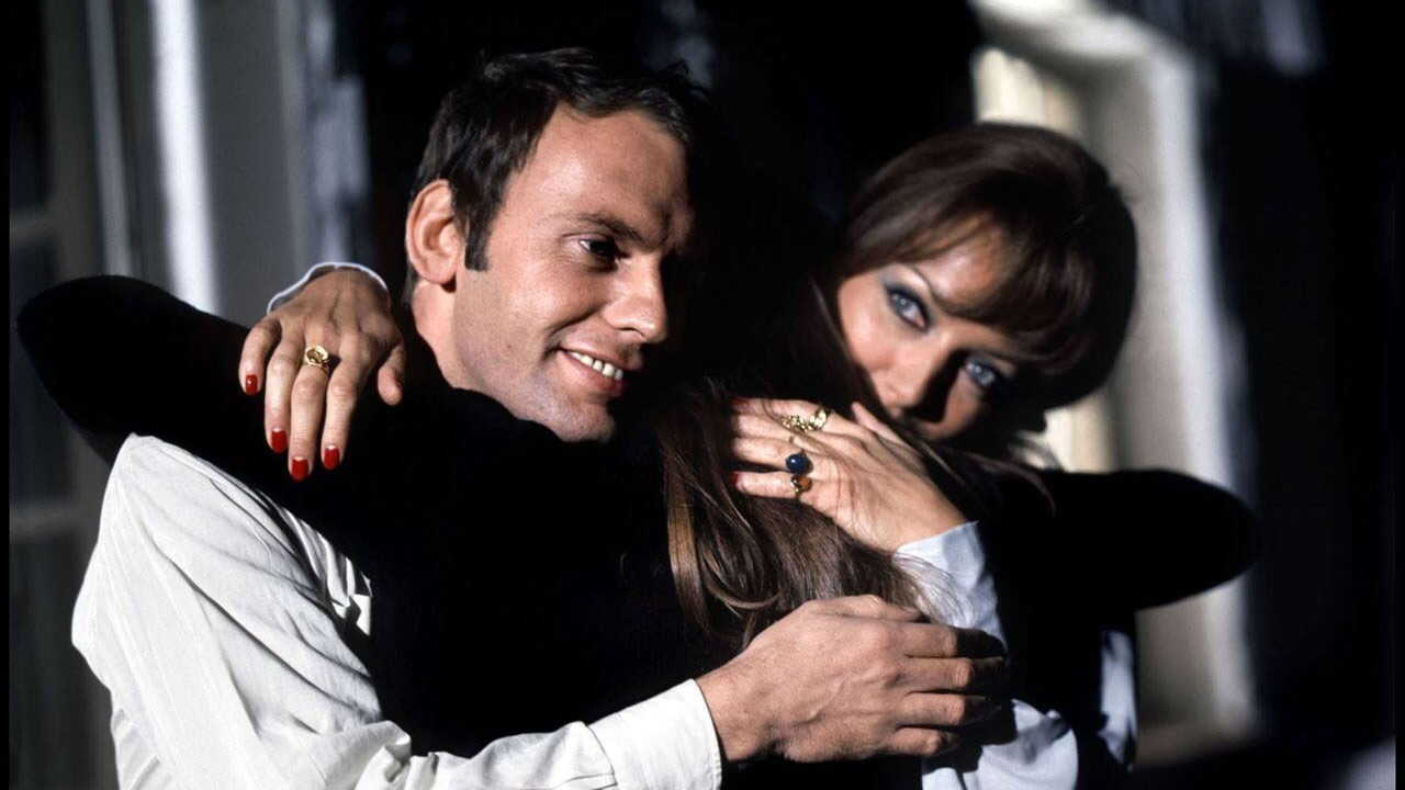 Les Biches (1968) movie backdrop