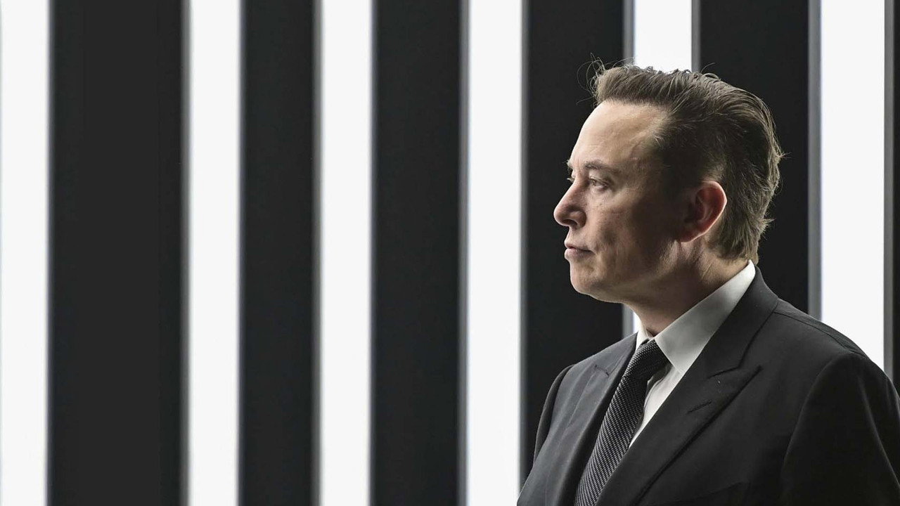 From Tesla to SpaceX, the World According to Elon Musk (2022) movie backdrop
