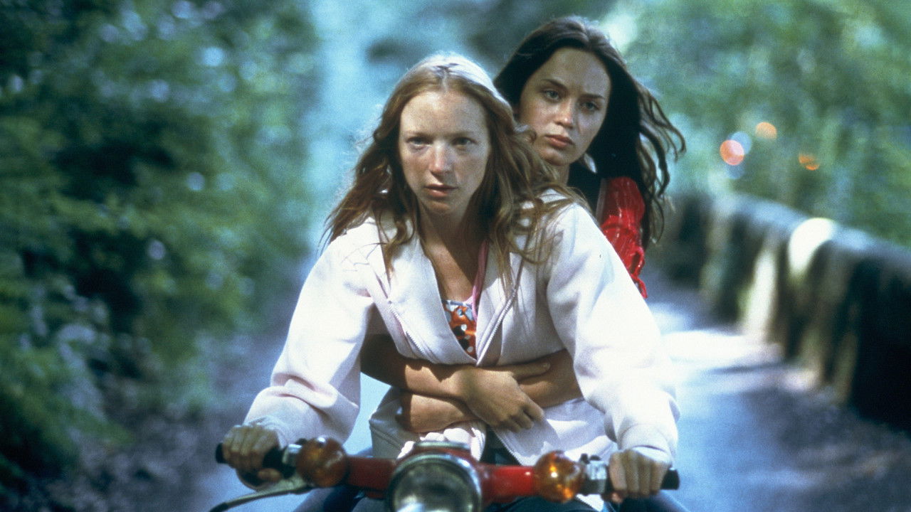 My Summer of Love (2005) movie backdrop