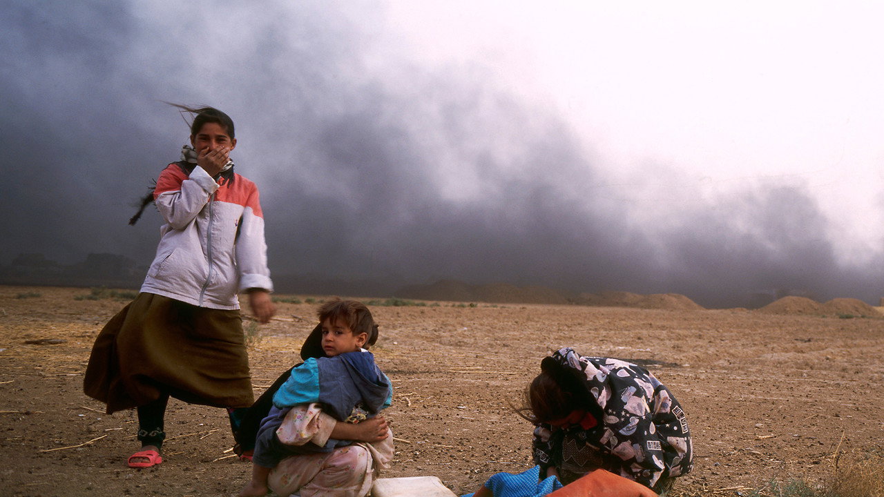 Iraq in Fragments (2006) movie backdrop