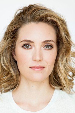 Evelyne Brochu in The Nest