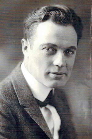 Forrest Taylor in Mystery Man
