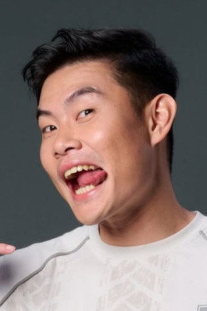 Garry Ang in Harusnya Horror
