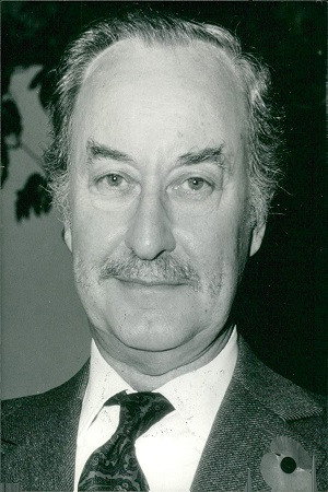 Frank Thornton in Cracked Nuts