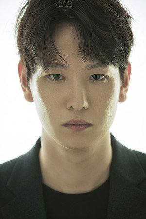Cho Dong-in in The Stone