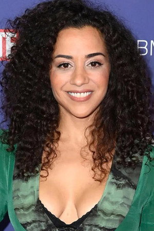 Nadja Benaissa in Die Passion