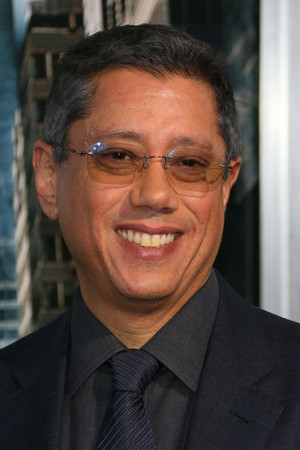 Dean Devlin in Roland Emmerich - Weltenzerstörer, Weltenerbauer