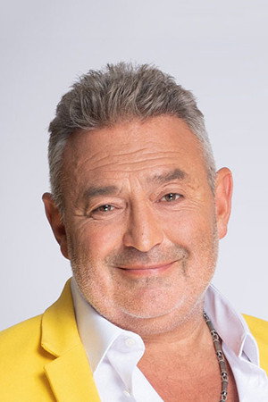 Károly Gesztesi in Paper Dogs