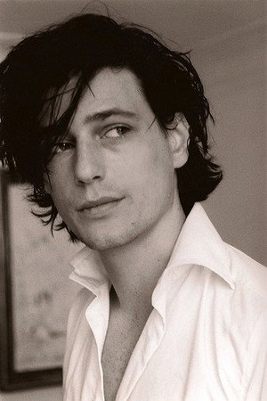 Louis-Ronan Choisy in Hideaway (Le refuge)